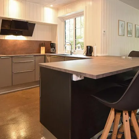 Nice In W/ Sauna, Wifi And 5 Bedrooms Holiday home