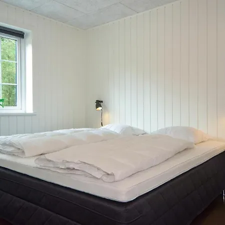 Nice In W/ Sauna, Wifi And 5 Bedrooms Blavand
