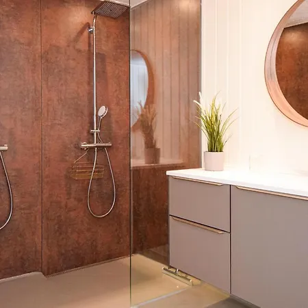 Nice In W/ Sauna, Wifi And 5 Bedrooms *